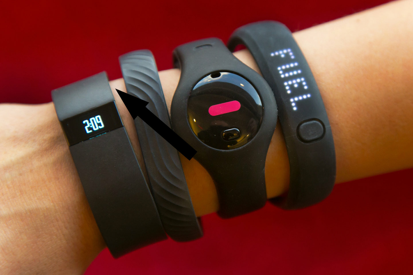 Фитнес-трекеры: полезные помощники или шпионские устройства?